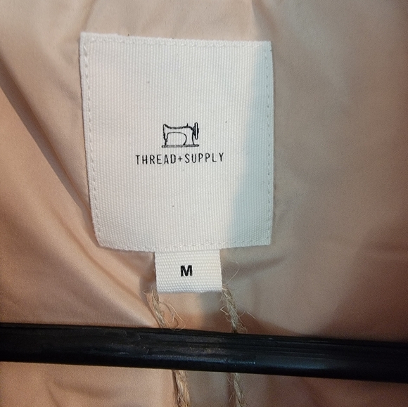 Thread & Supply Beige Vest With Sherpa Around Arm Holes And Neck, Sz Med - Picture 4 of 10